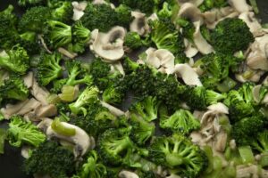 Brokkoli und Pilze enthalten viel Spermidin